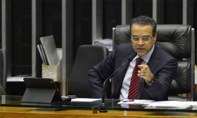 De acordo com o presidente da Cmara, deputado Henrique Eduardo Alves, a conversa entre a Dilma e Temer ficou marcada para quando eles voltarem de viagem(foto: Agncia Brasil)