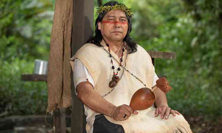 Daniel Munduruku em cena da novela Fogo e paixo