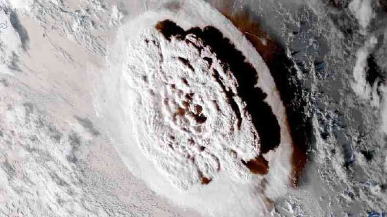 Imagem de satlite da erupo