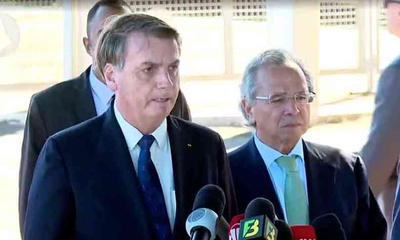 Jair Bolsonaro e Paulo Guedes confirmaram o envio do projeto de lei do oramento ao Congresso Nacional(foto: MARCOS CORREA/PR - 27/4/20)