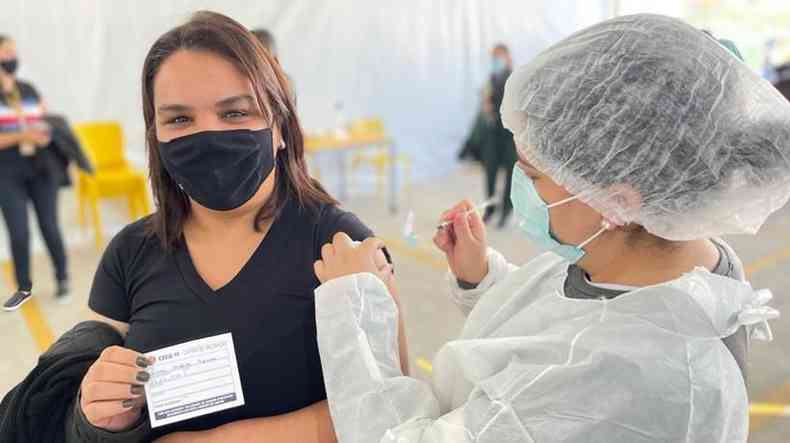 Secretaria de Sade iniciou a vacinao nas maiores indstrias devido ao grande nmero de funcionrios(foto: Cimed/Divulgao)