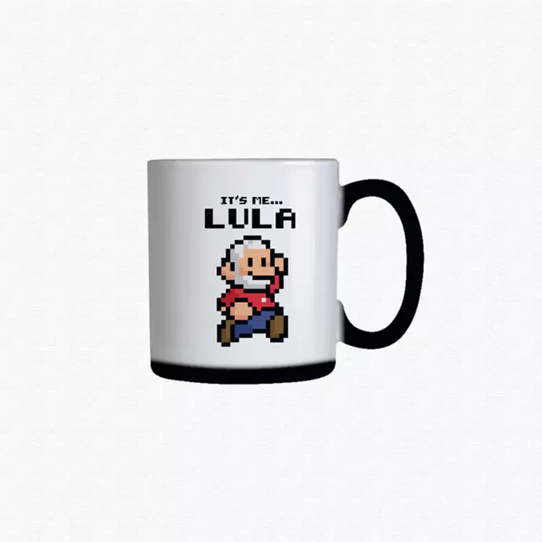 Caneca de Lula como Mario Bros custa R$ 84,90