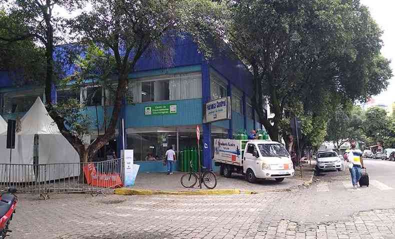A Policlnica Central, no Centro de Governador Valadares, ser o local de vacinao com as doses da Pfizer(foto: Tim Filho)