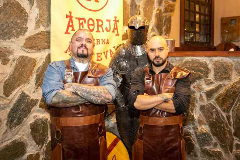 Kiki Ferrari e Igor Escobar taverna medieval a forja