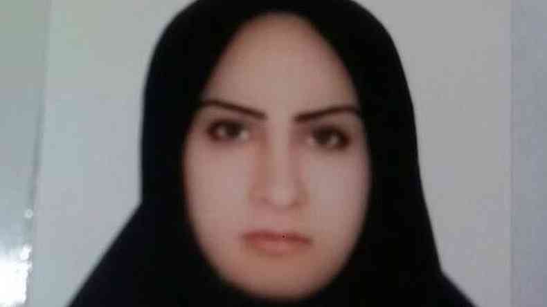 Iraniana Zeinab Sekaanvand Lokran, que casou-se com 15 anos. Aos 17, foi presa aps confessar o assassinato do marido, Hossein Sarmadi. Diante do juiz, ela confessou que o cunhado, depois de estupr-la vrias vezes, executou o prprio irmo e lhe instruiu a assumir o crime.(foto: Reproduo da internet)