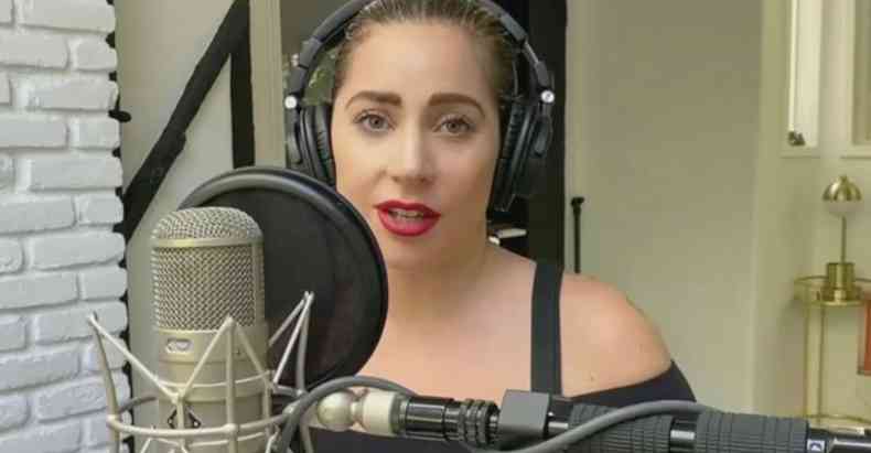 Lady Gaga promoveu a chamada %u201Clive das lives%u201D