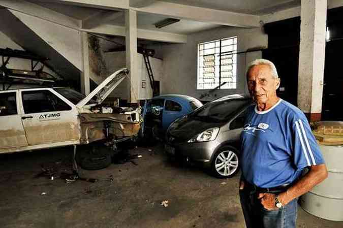 Oficinas e proprietrios de carros sofrem com a falta de autopeas(foto: Maria Tereza Correia/EM/D.A Press)