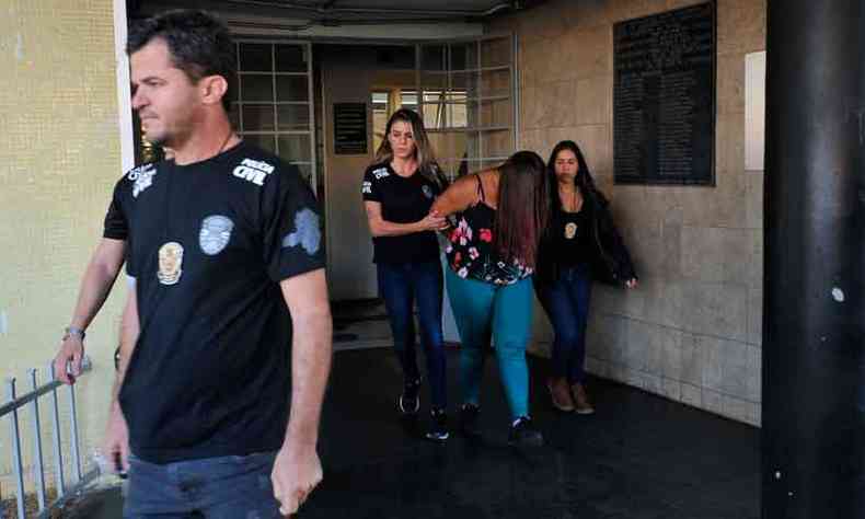 Luciane Fernandes foi presa em flagrante em quarto de hotel onde faria o procedimento em duas gestantes: 25 mulheres sero investigadas(foto: Ramon Lisboa/EM/D.A Press)