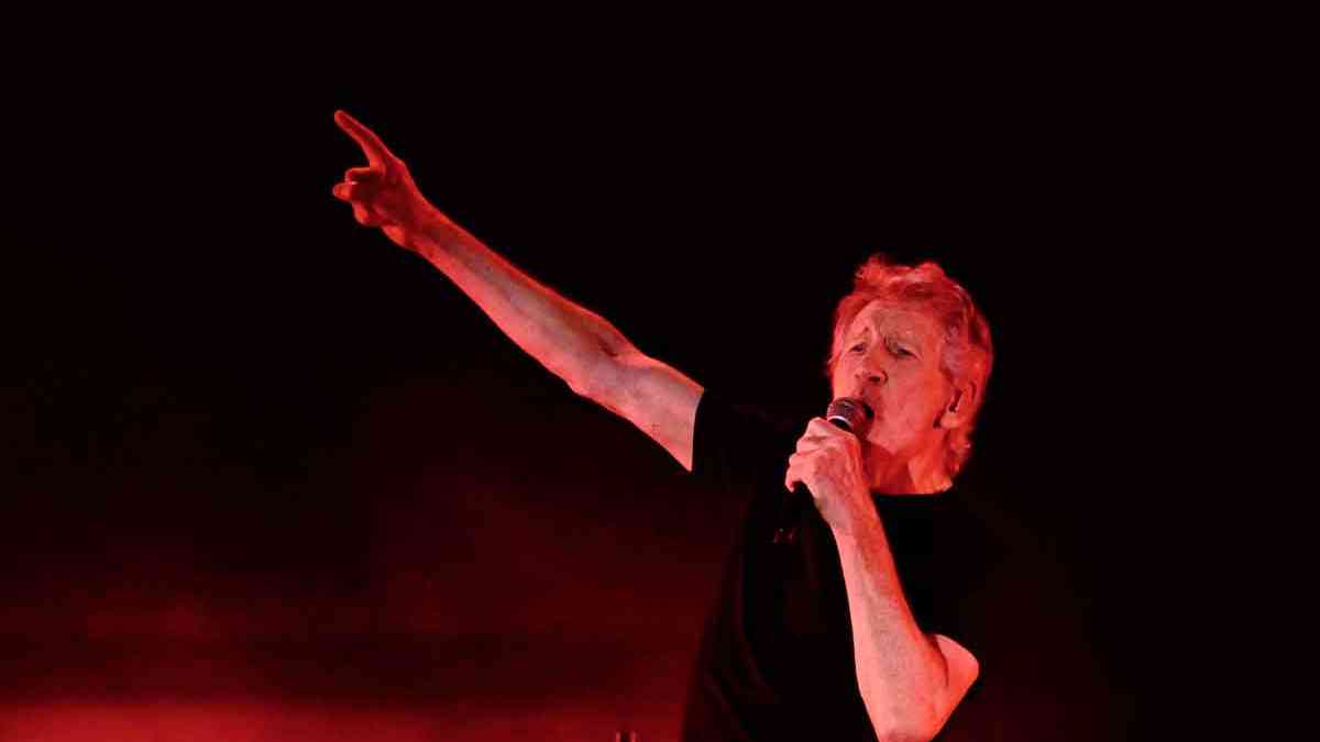 Roger Waters leva música e política ao palco do Mineirão nesta