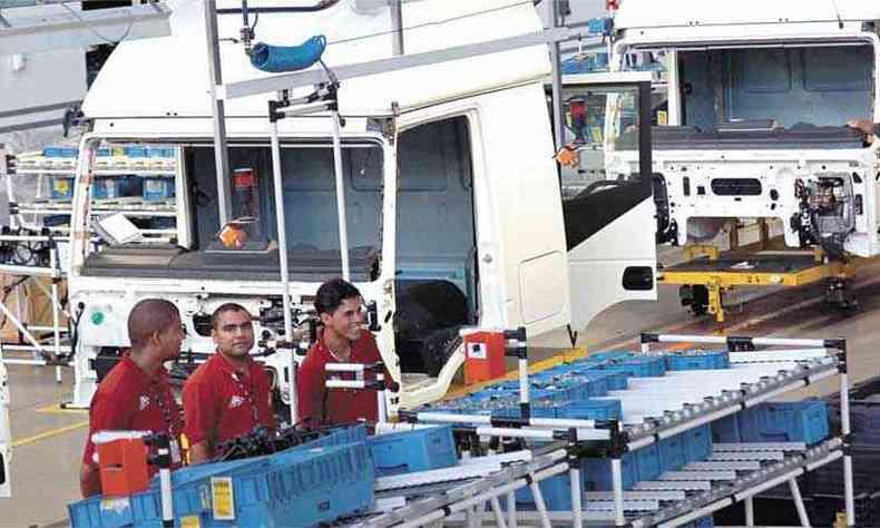 As montadoras so o carro-chefe da recuperao industrial em Minas e no Brasil, acelerando produo e vendas(foto: Jair Amaral/EM/D.A Press - 17/9/09)