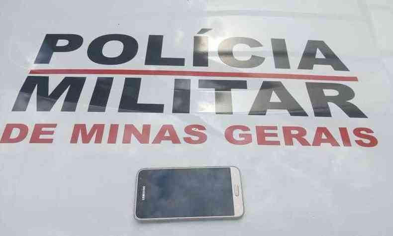 Polcia recuperou celular roubado (foto: Polcia Militar/Divulgao)