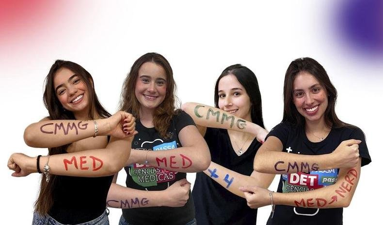 Alunas do Pr�-vestibular e Col�gio Determinante aprovadas em Medicina na FCMMG