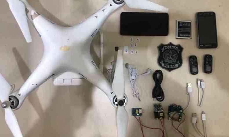 Na foto, o drone apreendido nessa sexta-feira (30)(foto: SESP/ Divulgao )