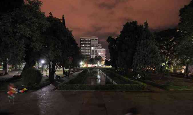 Falta de iluminao  uma das reclamaes de frequentadores(foto: Tlio Santos/EM/DA Press)