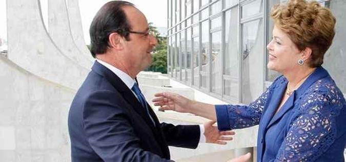 No pronunciamento, após reunião de trabalho com o presidente francês, François Hollande, ela comentou a parceria Brasil-França e disse estar satisfeita (foto: Roberto Stuckert Filho/PR) No pronunciamento, após reunião de trabalho com o presidente francês, François Hollande, ela comentou a parceria Brasil-França e disse estar satisfeita (foto: Roberto Stuckert Filho/PR)
