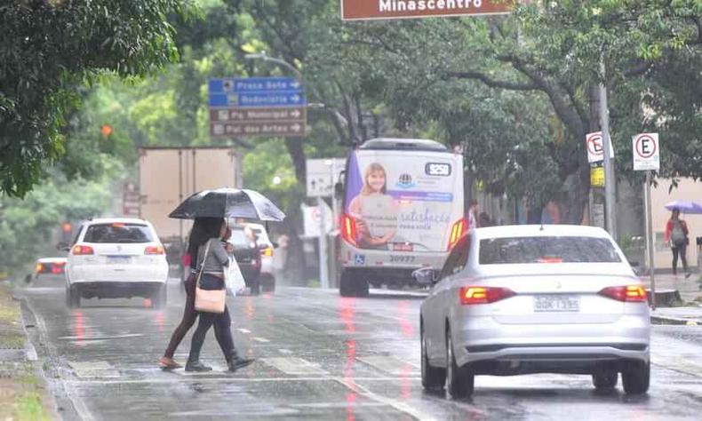 BH e Região Metropolitana têm previsão de chuva e temperatura mínima de 15ºC(foto: Leandro Couri/EM/D.A Press) Chuva em Belo Horizonte