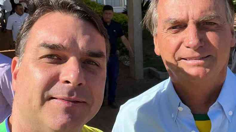 Selfie com Flvio e Jair Bolsonaro juntos