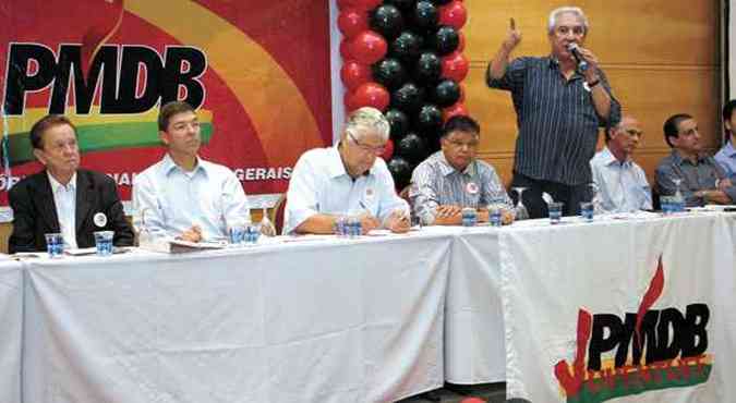 Na sexta, Josu (segundo  esquerda) era anunciado como nome ao Senado. Nessa segunda-feira, partido falava tambm em Hlio Costa para o cargo(foto: Edsio Ferreira/EM/D.A PRESS)