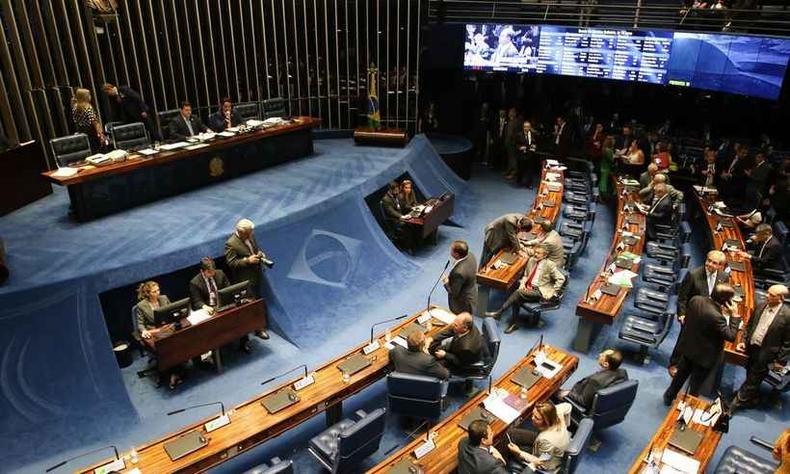 Na mesma sessão, o Senado discute um projeto que estabelece limites de gastos para as campanhas eleitorais das eleições municipais no próximo ano(foto: Fabio Rodrigues Pozzebom/Agência Brasil ) Na mesma sessão, o Senado discute um projeto que estabelece limites de gastos para as campanhas eleitorais das eleições municipais no próximo ano(foto: Fabio Rodrigues Pozzebom/Agência Brasil )