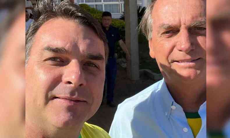 Selfie de Flavio e Jair Bolsonaro