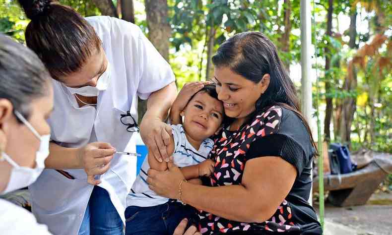 Pais são obrigados a vacinar criancas? - Akiyama