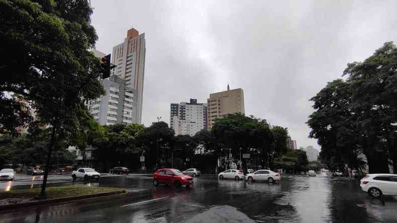 Belo Horizonte pode registrar 90 mm de acumulado de chuva nesta sexta-feira (06/01)