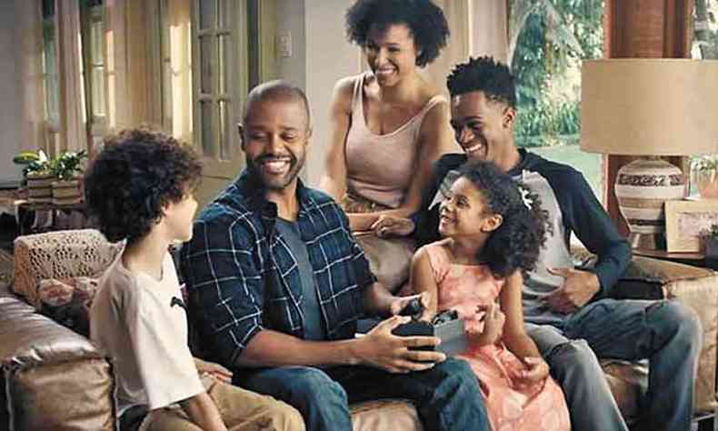 Comercial de O Boticário usando família negra no Dia dos Pais foi alvo de críticas raciais(foto: Divulgação )