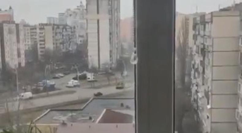 Print do vdeo que tanque passa por cima de carro