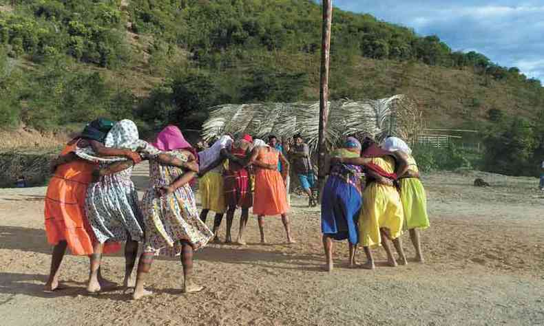 Cultura ancestral  registrada em ''Yamiyhex %u2013 As mulheres-esprito'', de Sueli Maxakali e Isael Maxakali(foto: Reproduo )
