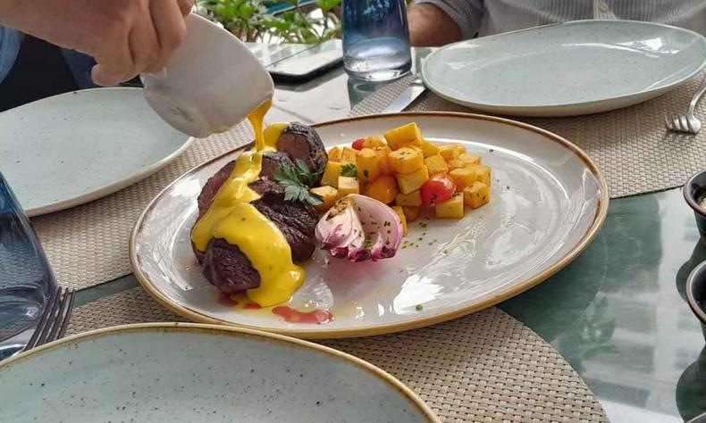 est de volta o 'Chateaubriand'