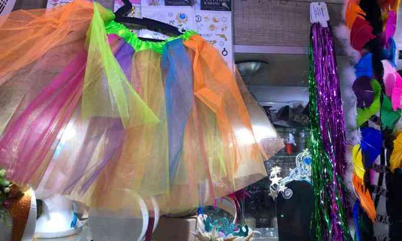 O tutu se mantm na lista de itens de grande venda no comrcio durante o carnaval(foto: Luiza Rocha/Esp.EM)
