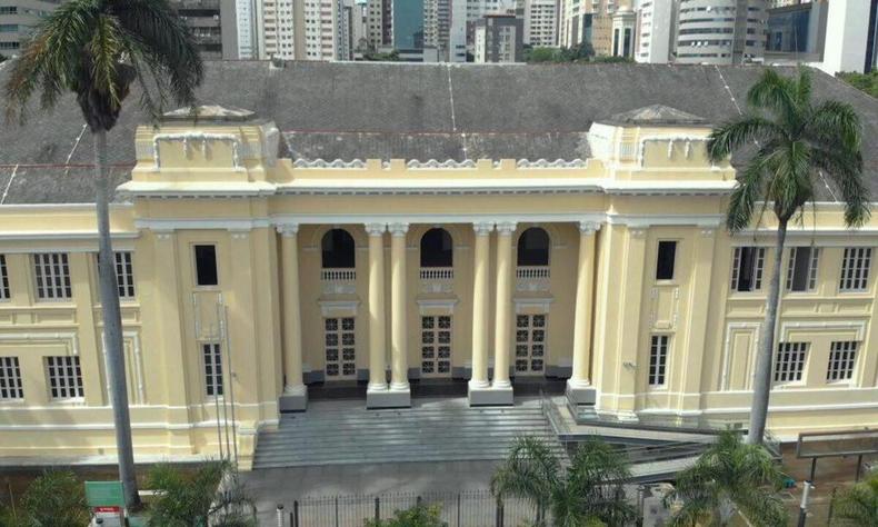 Fachada do Minascentro, em BH