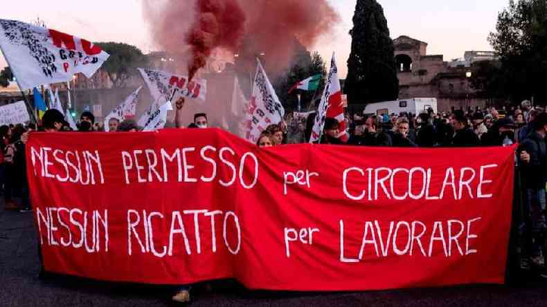 Protesto contra vacinas na Itlia