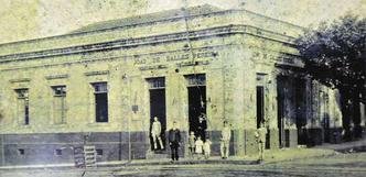 Foto da Casa Salles, de 1910, at� hoje especializada no com�rcio de armas e pesca(foto: Beto Novaes/EM/D.A Press)