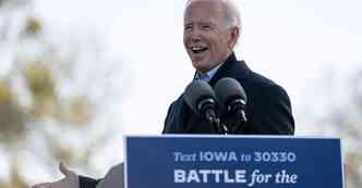 ''No considero nada garantido. Trabalharemos para cada voto at o ltimo minuto'' - Joe Biden, candidato democrata (foto: Drew Angerer/Getty Images/AFP)