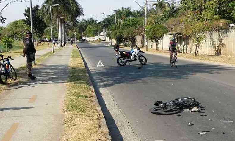 Local estava isolado para a percia pela manh(foto: Edsio Ferreira/EM/DA Press)