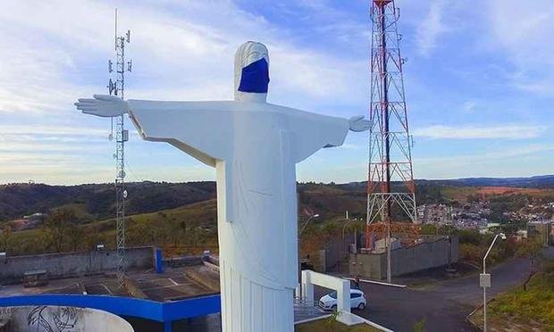 Covid 19 Estatua Do Cristo Redentor Usa Mascara E Da O Exemplo Em Formiga Gerais Estado De Minas