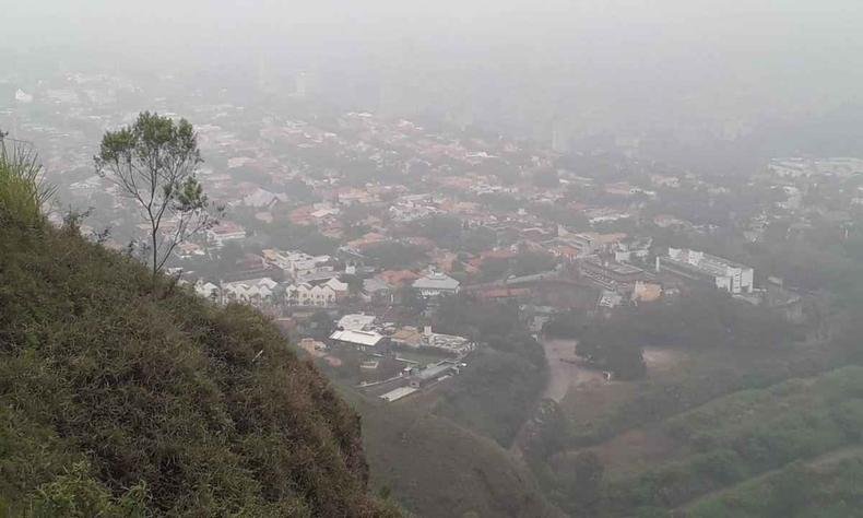  Clima. Vista de BH. Na Serra do Belvedere .torres