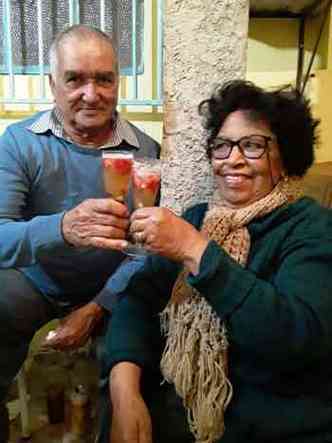 Geraldo, que partiu aos 79 anos, em foto com a mulher, Maria de Lourdes: lembranas de 60 anos de unio e exemplo para a famlia (foto: ACERVO PESSOAL)