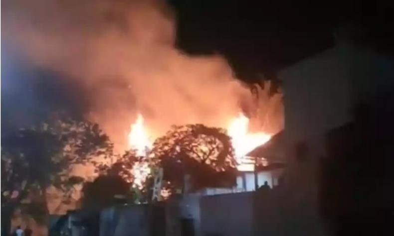 Por medidas de seguran�a, um asilo pr�ximo ao lote foi evacuado
