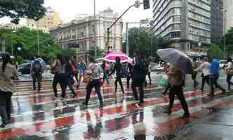 Caso a temperatura aumente, capital pode ter pancadas de chuva ainda hoje(foto: Jair Amaral/EM/DA Press)