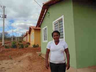 Sueli Soares aguarda momento de entrar no novo lar, em conjunto do programa Minha casa, minha vida(foto: Luiz Ribeiro/EM/D.A Press)