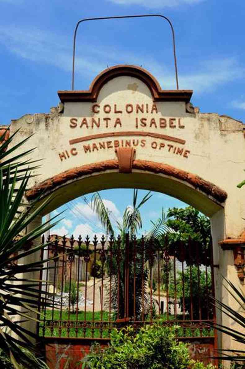 Antigo portal da Colnia Santa Isabel