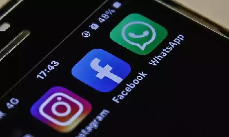 Apesar de conteúdos falsos multiplicarem, as notícias falsas caíram, em relação a 2018(foto: Marcello Casal JR/Agência Brasil) Celular exibe logos do Instagram Facebook e Whatsapp
