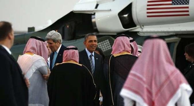 Presidente Obama e o secretário de estado Kerry se encontram com o rei saudita Abdullah em Riad, na Arábia Saudita(foto: Kevin Lamarque/Reuters) Presidente Obama e o secretário de estado Kerry se encontram com o rei saudita Abdullah em Riad, na Arábia Saudita(foto: Kevin Lamarque/Reuters)