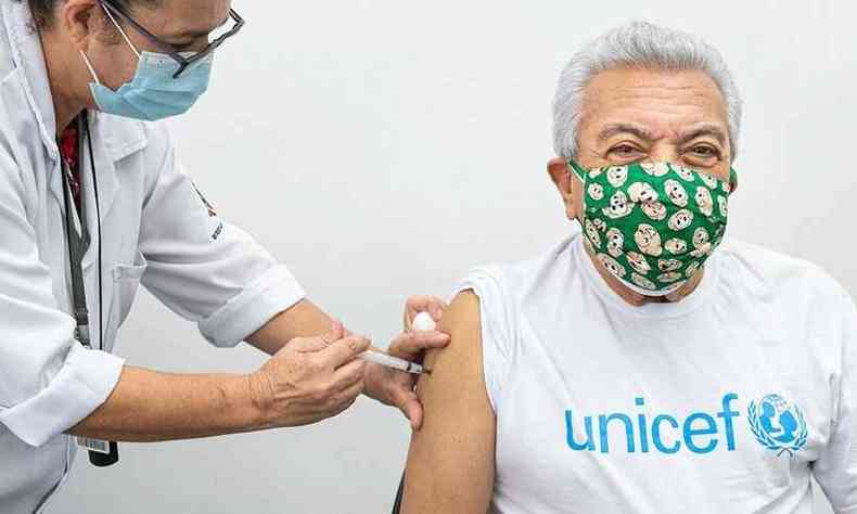 Maurcio de Sousa  vacinado contra a COVID-19(foto: Reproduo/Twitter)