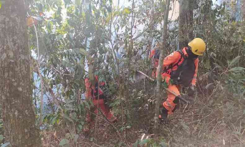 Terreno ngrime  um dos principais obstculos para os combatentes do fogo