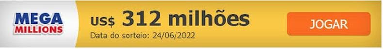Homem com cheque da Mega Millions