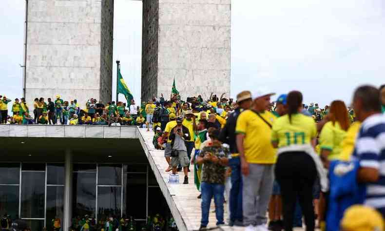 Atos golpistas de 8 de janeiro