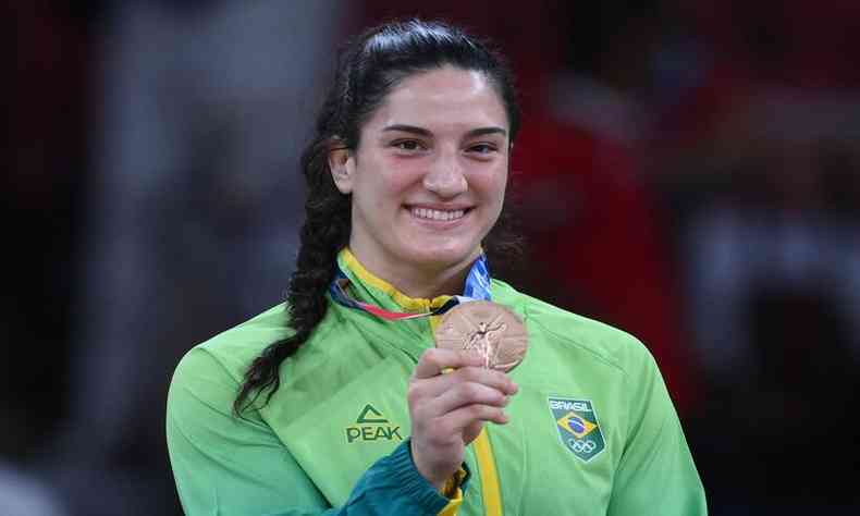 Mayra Aguiar ganhou a medalha de bronze nos Jogos Olmpicos de Tquio(foto: AFP)
